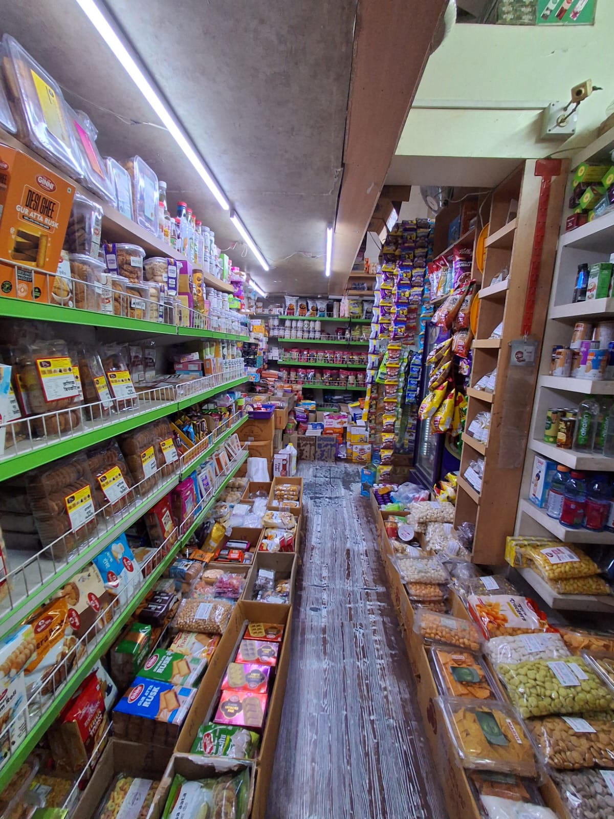 Kalpataru Food Shopee — store aisle